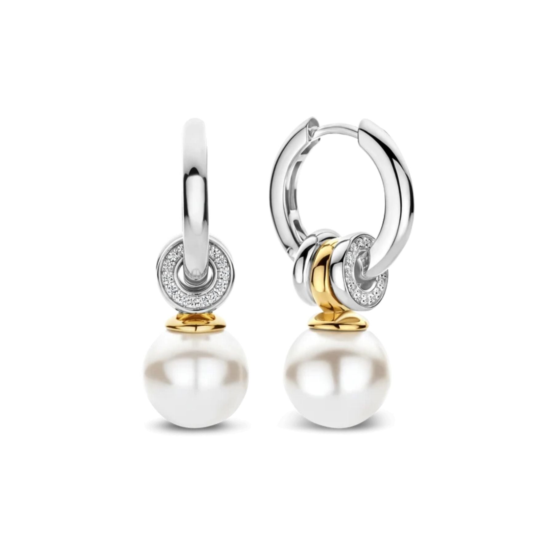 Ti Sento kaksiväriset rengaskorvakorut hopeaa ja keltakullattua hopeaa valkoisilla helmiäisriipuksilla ja säihkyvillä kivikoristeilla