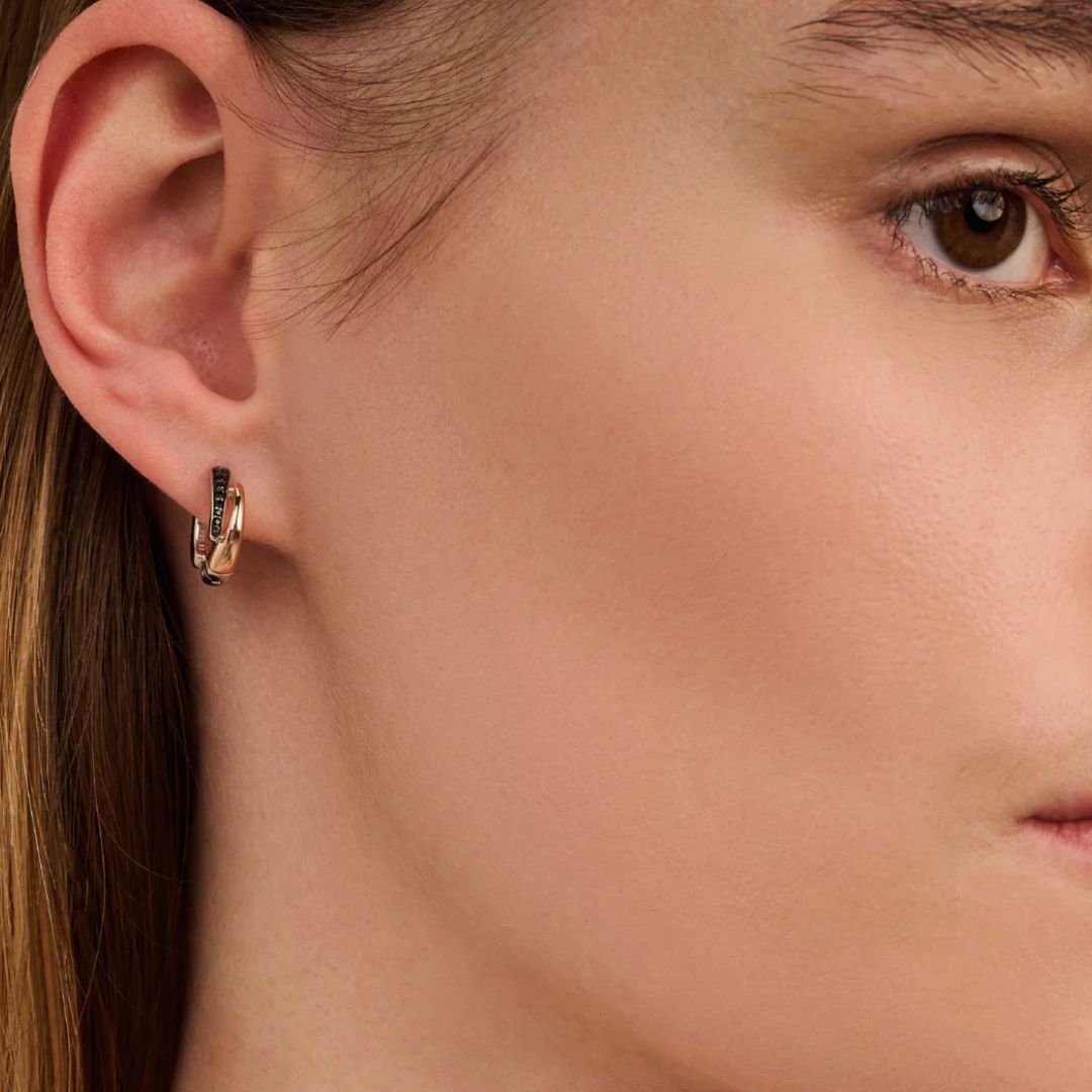 TI SENTO Layered rengaskorvakorut, rosekullattua hopeaa ja mustat zirkonit, 78052BR