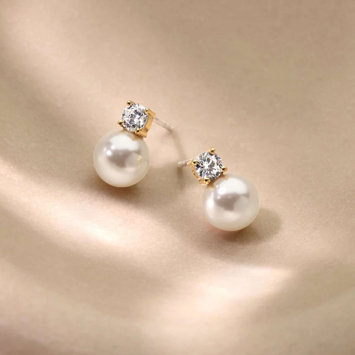 TI SENTO korvakorut, keltakullattua hopeaa, zirkonit ja valkoiset helmet, 78060YP