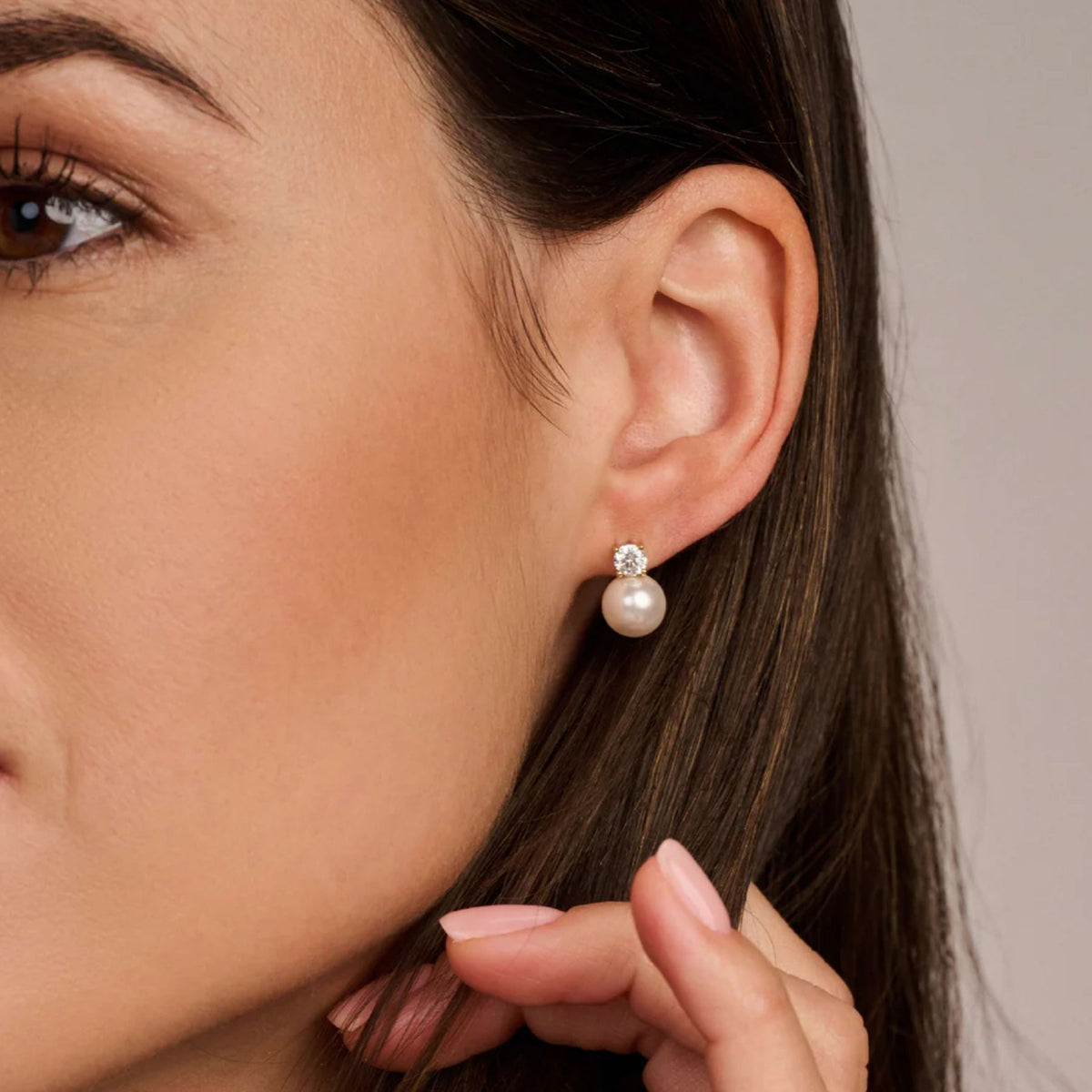 TI SENTO korvakorut, keltakullattua hopeaa, zirkonit ja valkoiset helmet, 78060YP