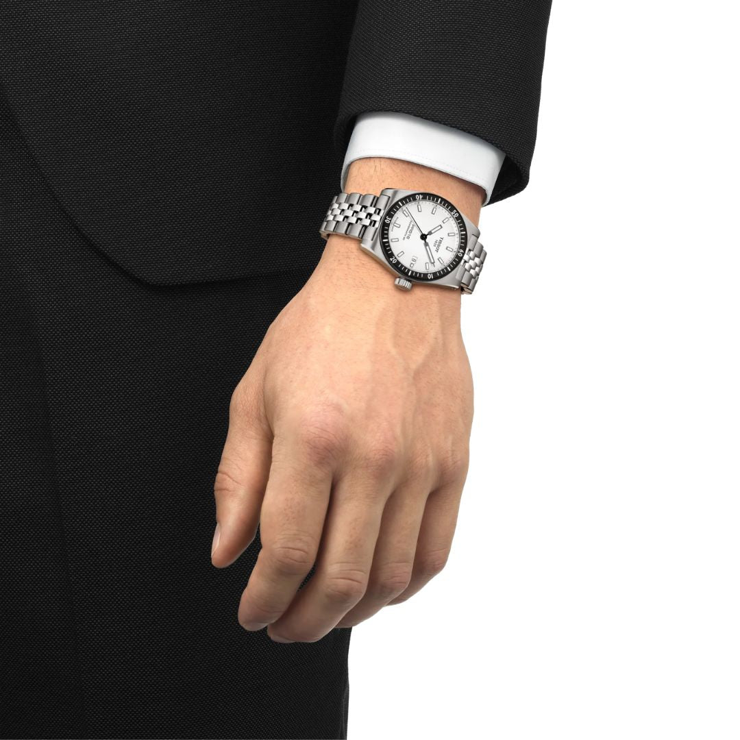 Tissot PR516 Powermatic 80 38 mm T1494071103100 rannekello, valkoinen kellotaulu mustalla kellonkehällä