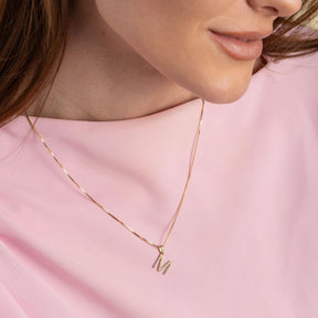 Vittoria kirjainriipukset A-V zirkoneilla, keltakultaa