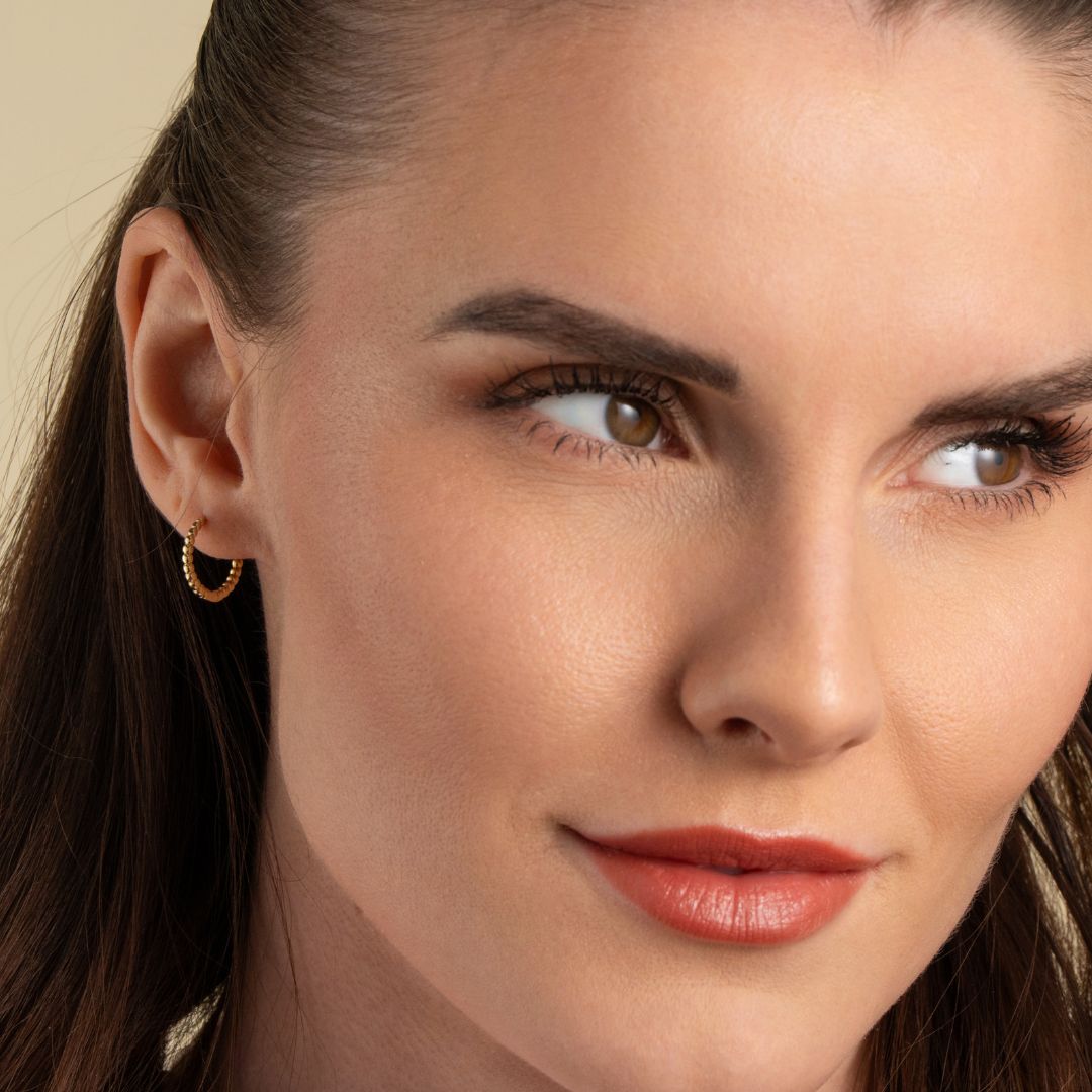 Vittoria rengaskorvakorut, keltakultaa