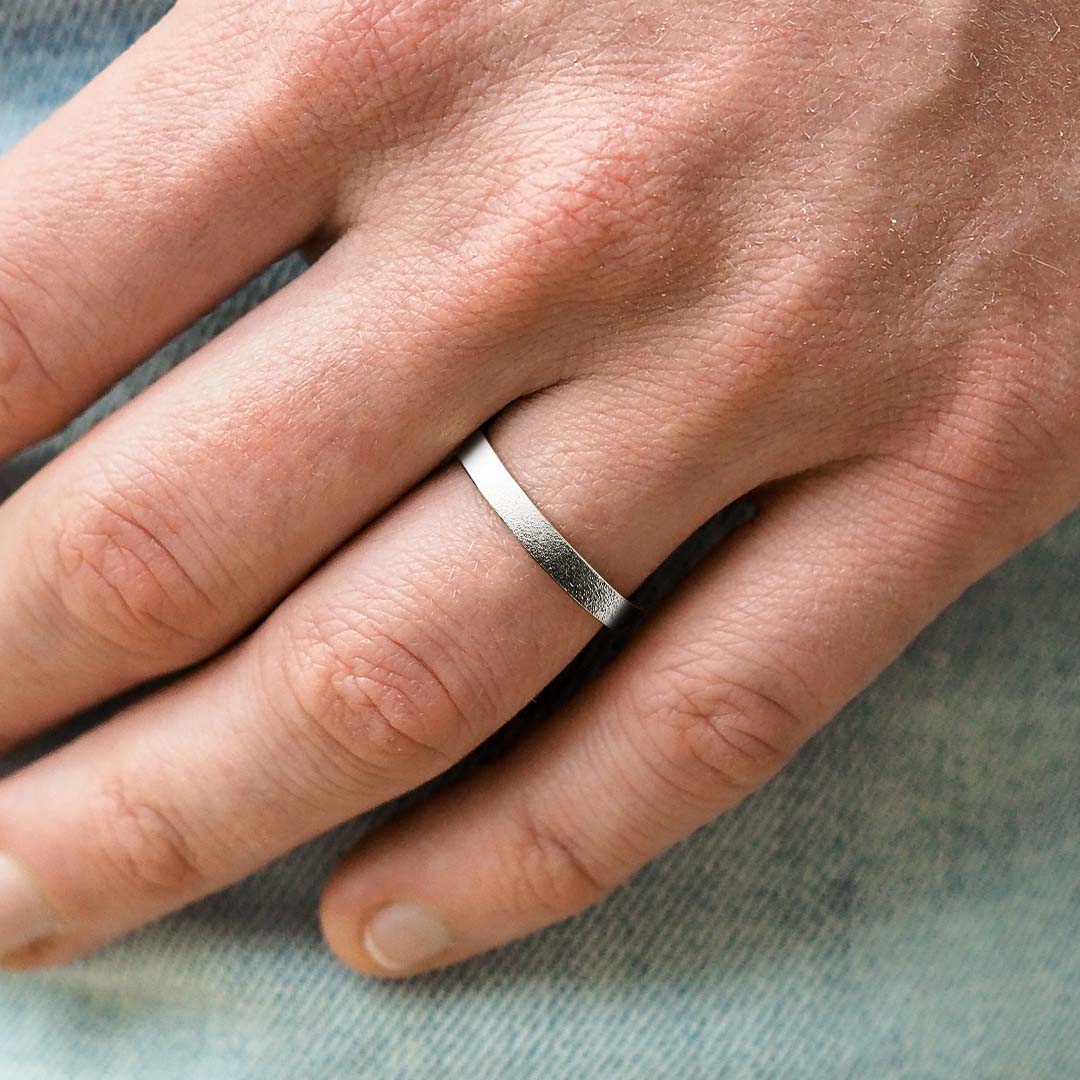 Silván engagement ring, glass ball blown surface 3mm lacquer, 14K white gold, Silván engagement rings