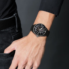 Rado Captain Cook High-Tech Ceramic R32127156, rannekello