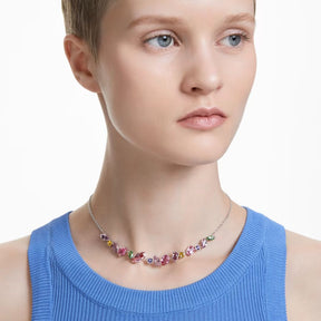 Swarovski Gema kaulakoru, vaalea metalli ja eri väriset kristallit