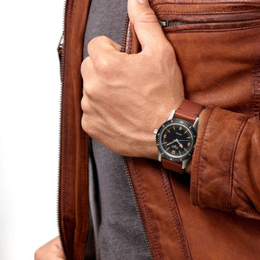 The Longines Skin Diver rannekello L28224562